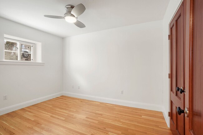 Building Photo - 165 Winthrop Rd