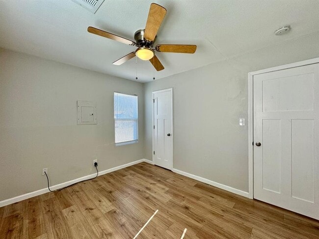 Building Photo - 705 N Key Blvd