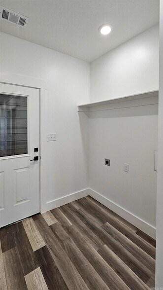 Building Photo - 4009 Stoke Dr