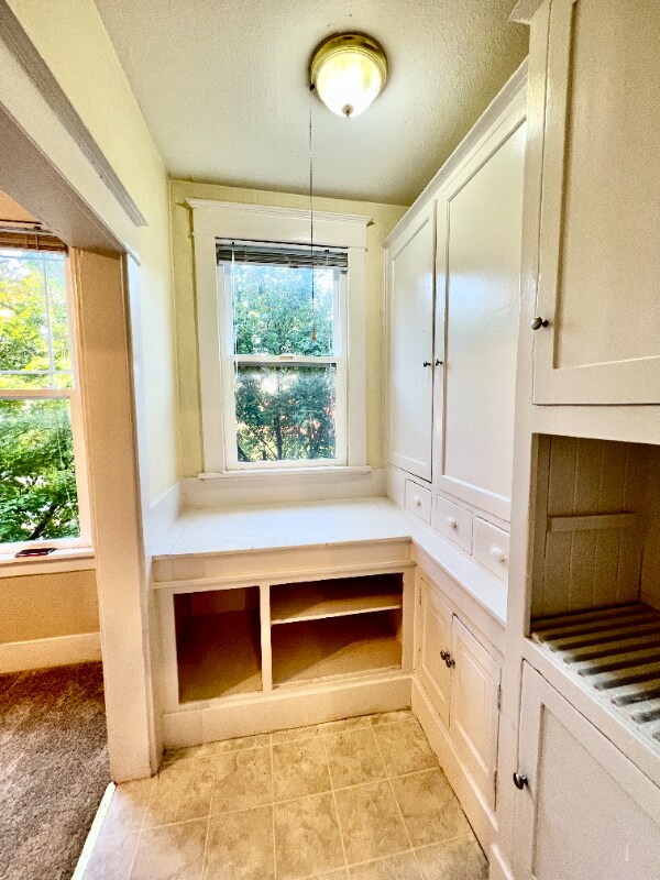 Building Photo - 816 S 8th St