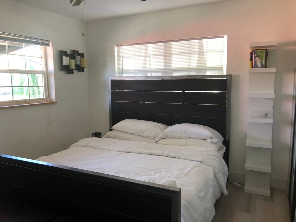 Master bedroom - 1400 NE 4th Ave