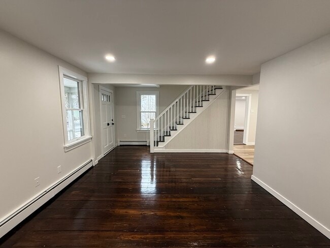 Building Photo - 92 Fairview Ave