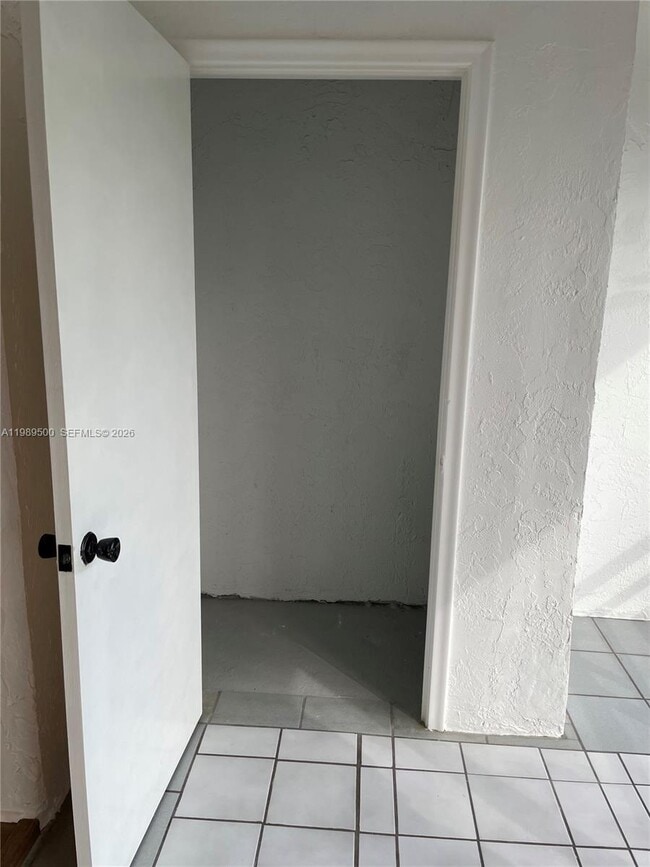 Building Photo - 10110 Boca Entrada Blvd