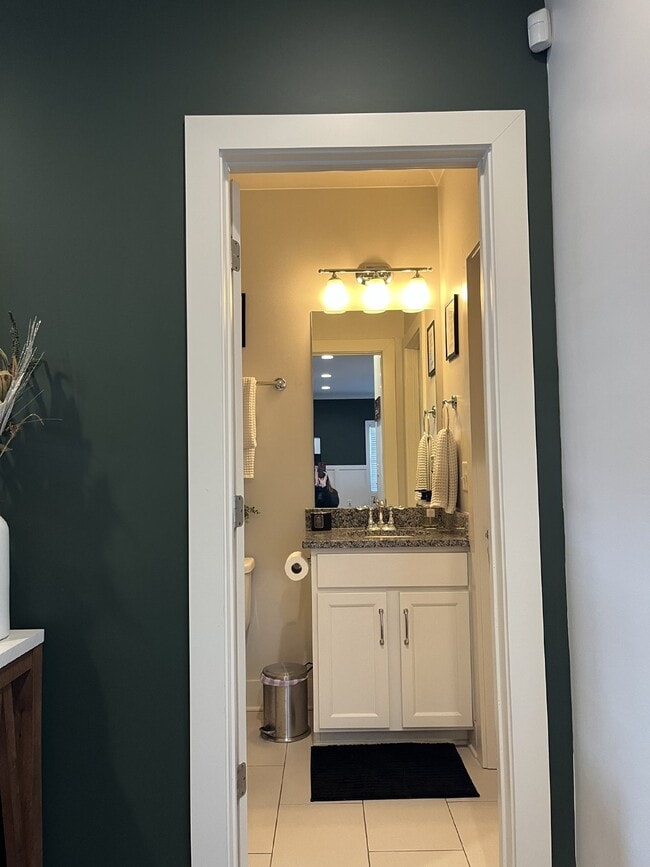 Building Photo - "Discover Your Dream Home: Spacious 4-Bedroom Oasis with 3 Full Baths in Vibrant Nashville!"