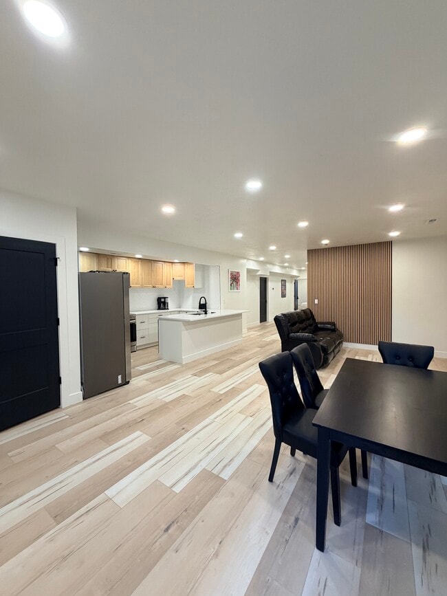 Building Photo - 11692 S Halls Crk Rd