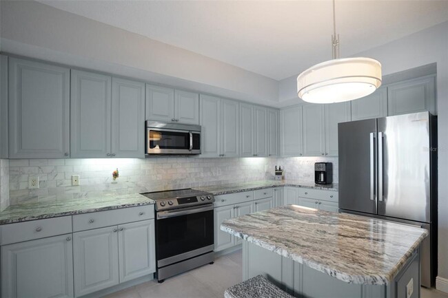 Building Photo - 14041 Bellagio Way
