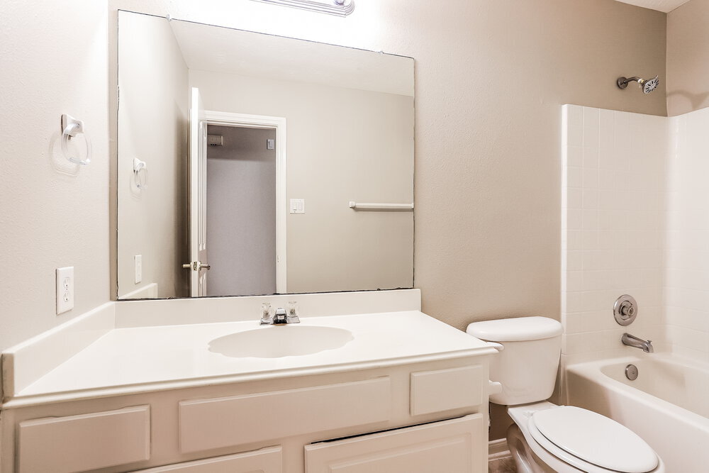 Building Photo - 22946 Sugar Bear Dr