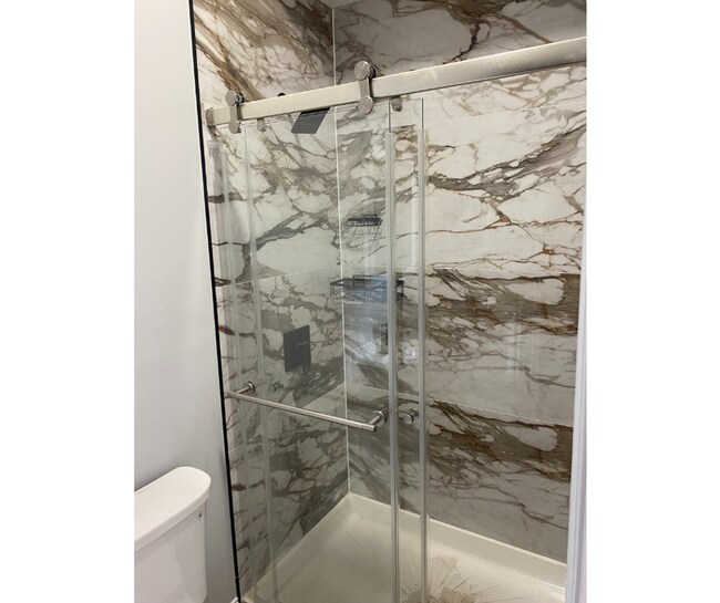 Building Photo - 1211 Poplar Grove St