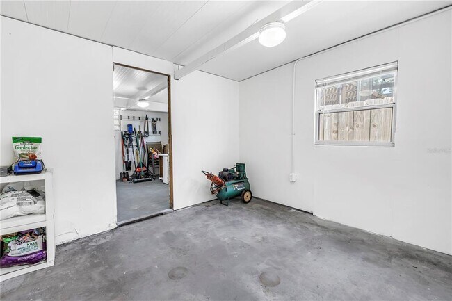 Building Photo - 3709 W Santiago St