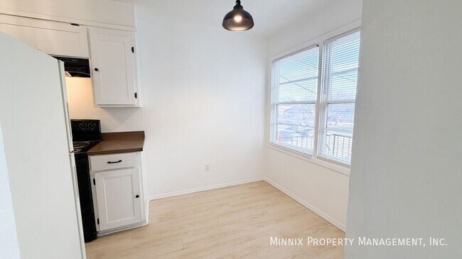 Building Photo - 5005 Avenue W