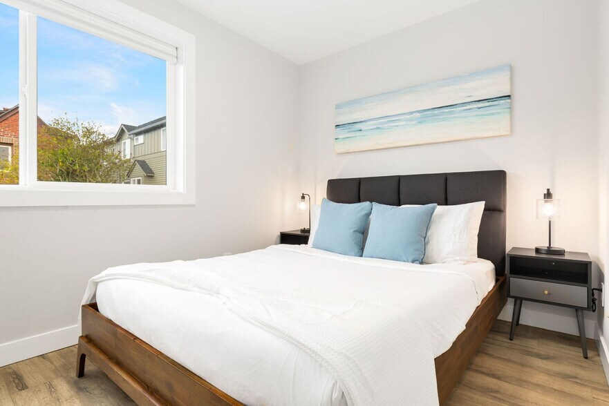 Building Photo - 7549 32nd Ave NW