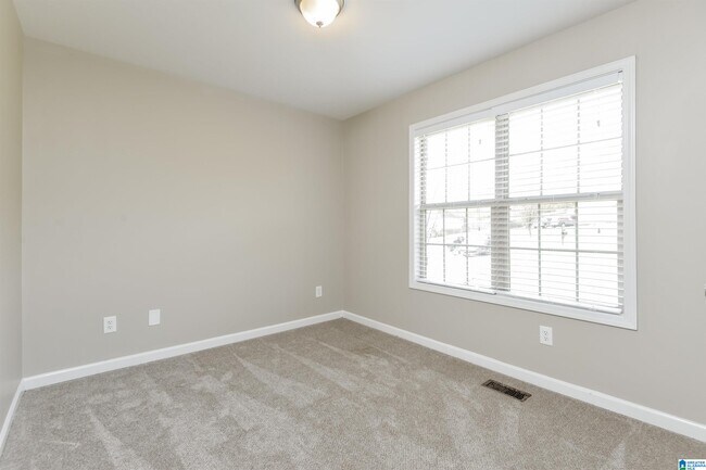 Building Photo - 650650 Starlite Dr