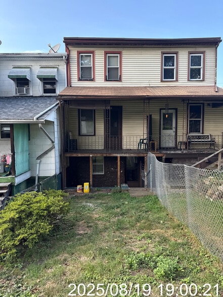 Back Yard and Porch - 234 W Willow St