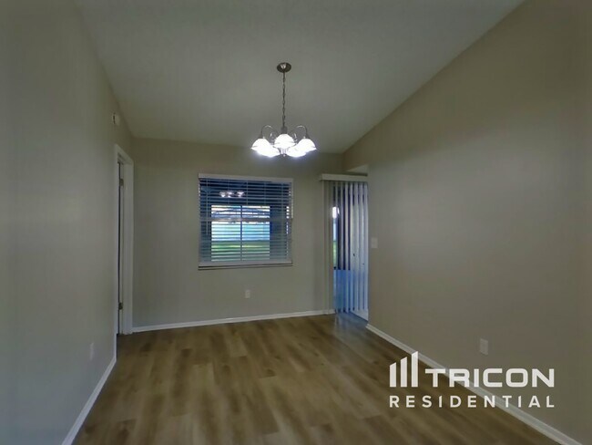 Building Photo - 638 Alton Rd