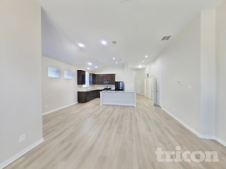 Building Photo - 7950 Headwaters Trail