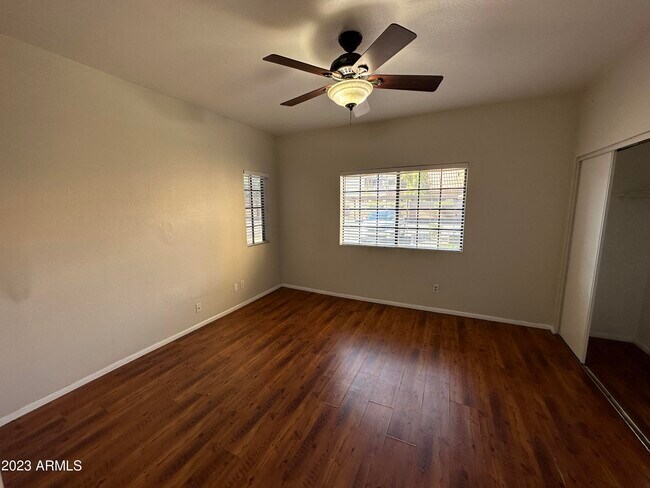 Building Photo - 930 N Mesa Dr