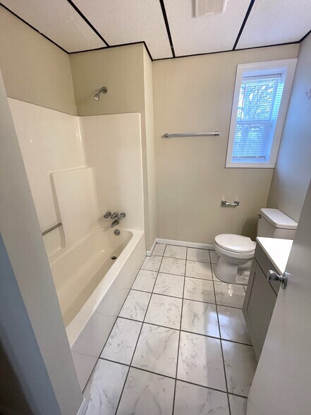 Building Photo - 75 Venita Dr