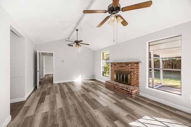 Building Photo - 19411 Long Lake Dr