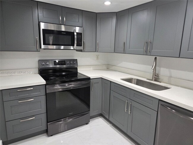 Building Photo - 506 NW 87th Ave