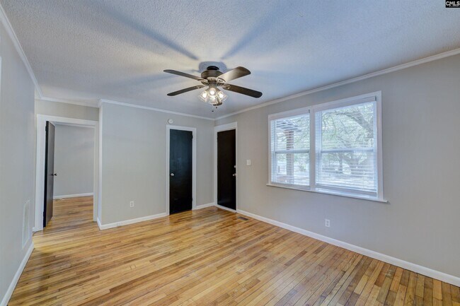 Building Photo - 3819 Prentice Ave