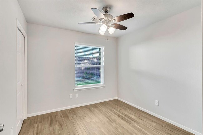 Building Photo - 15 White Bark Pl