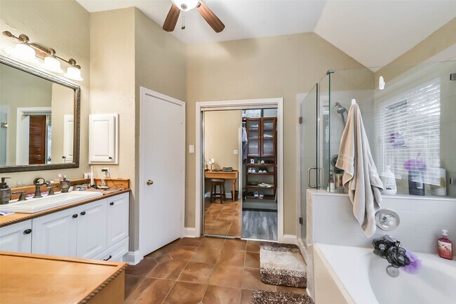 Building Photo - 9926 Elm Meadow Trail