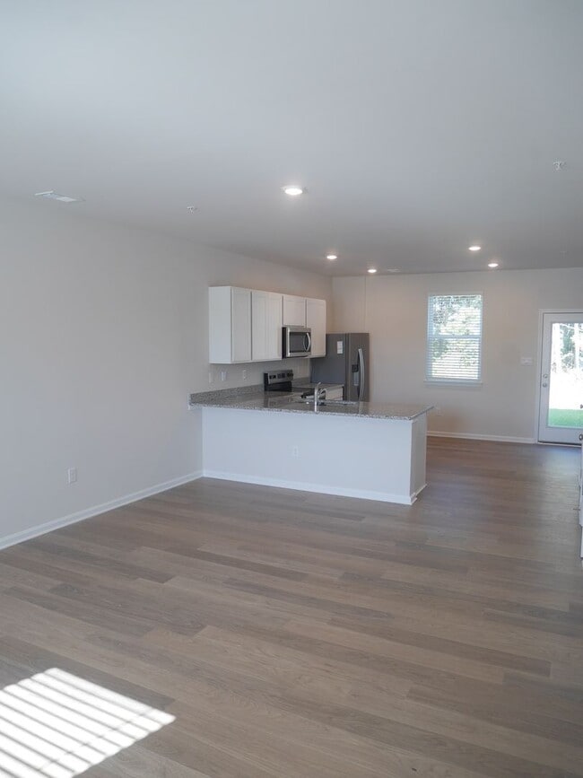 Building Photo - Live Modern in Salisbury – 3BR Townhome wi...