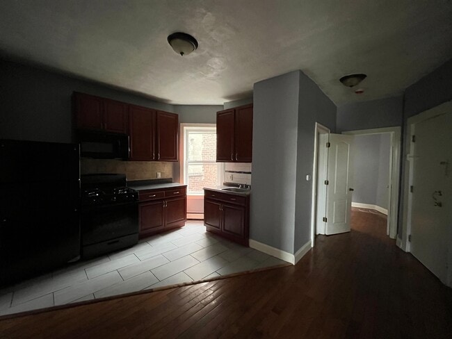 Building Photo - 550 Avenue C