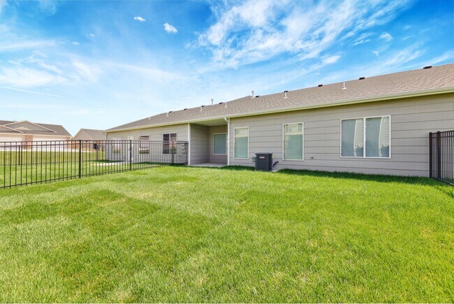 Building Photo - 1121 N Joye St