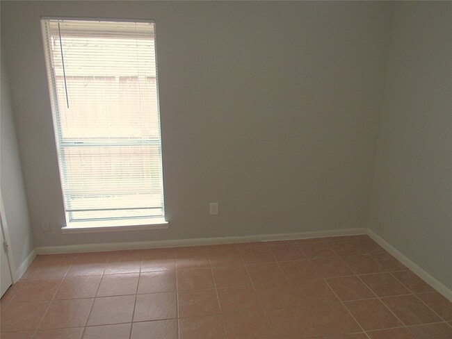Building Photo - 8414 Beechnut St