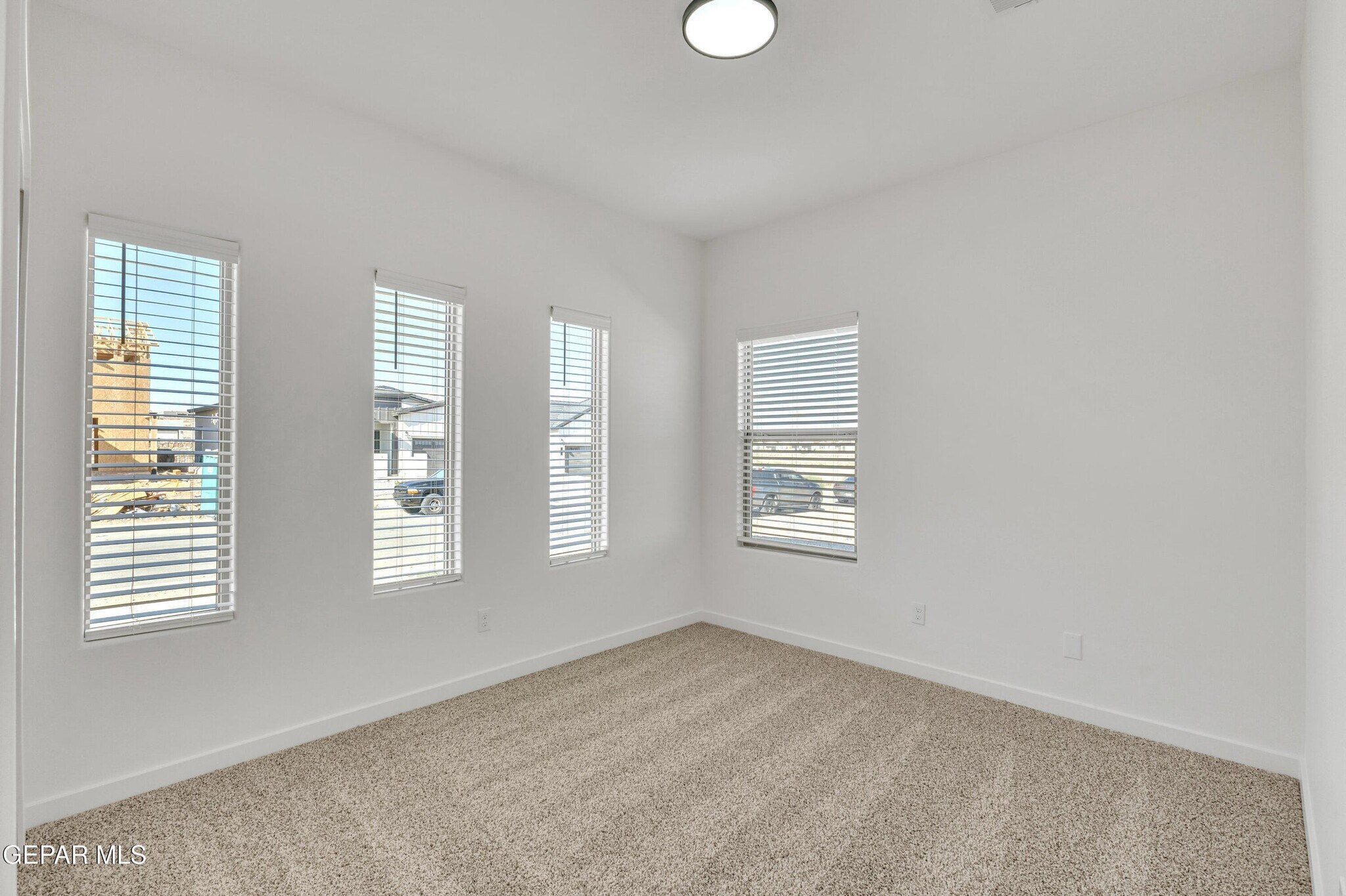 Building Photo - 12716 Middlesbrough Ave