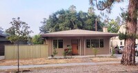 Building Photo - 1370 E Mountain St