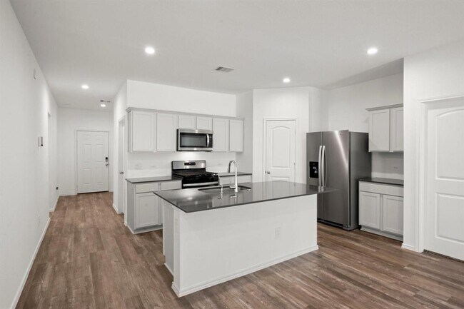 Building Photo - 11845 Summertime Dr