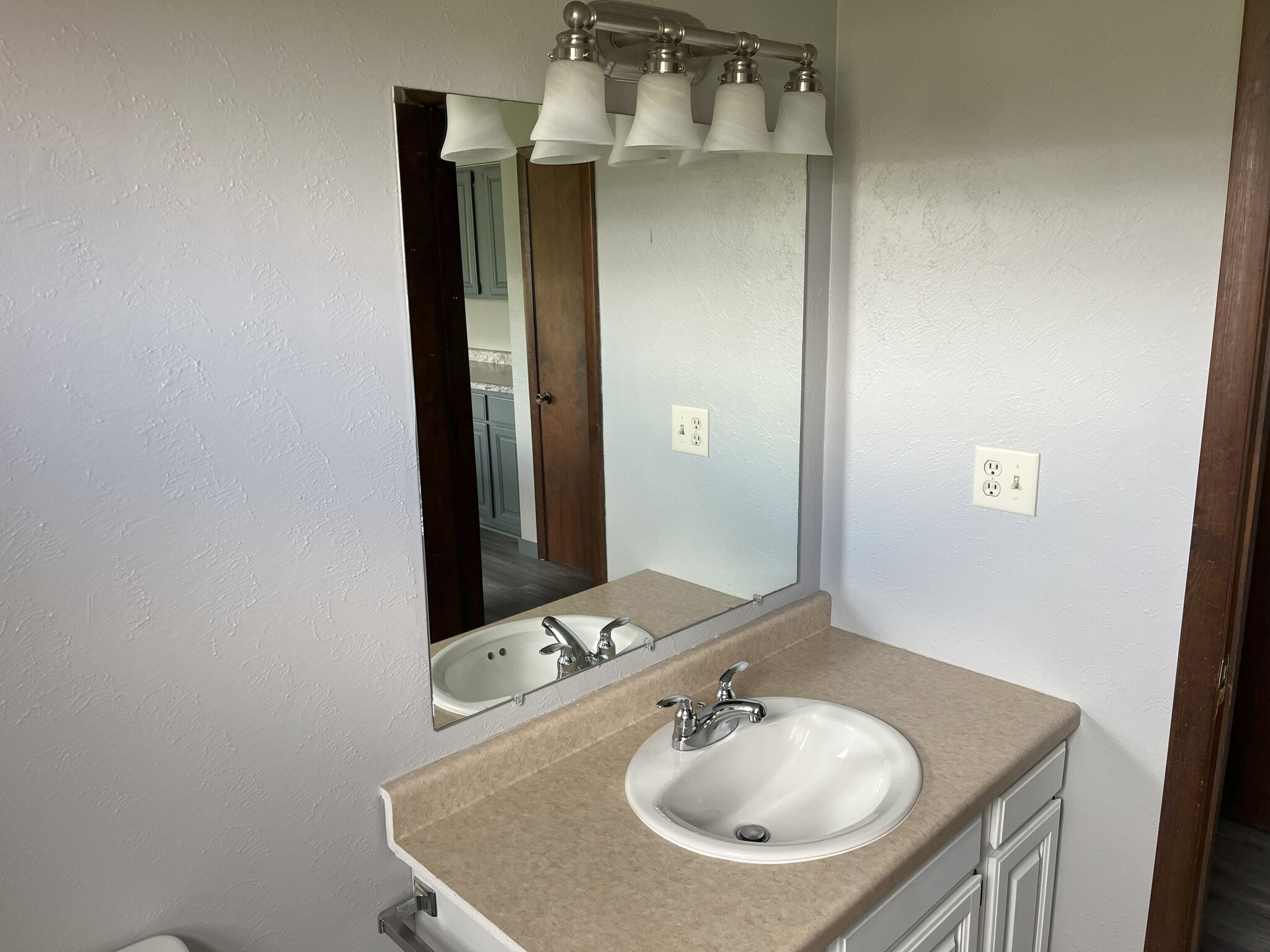 Building Photo - 3632 Glenbrooke Ln