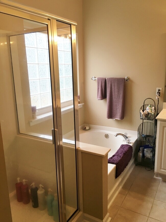 Building Photo - Greer 3BD/2.5BA, 1332 SF