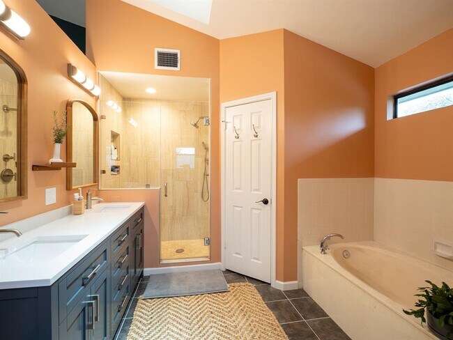 Building Photo - 5727 Abilene Trl