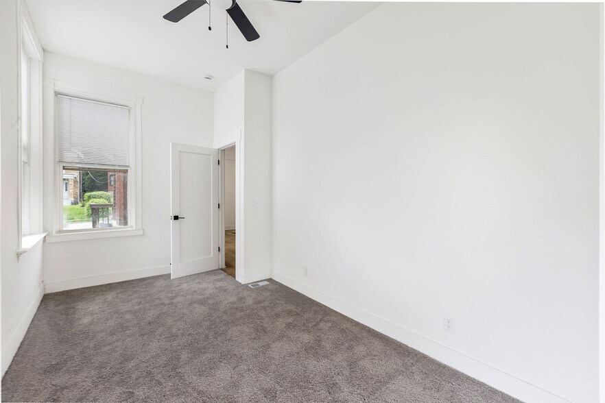Building Photo - 2018 Burnet Ave