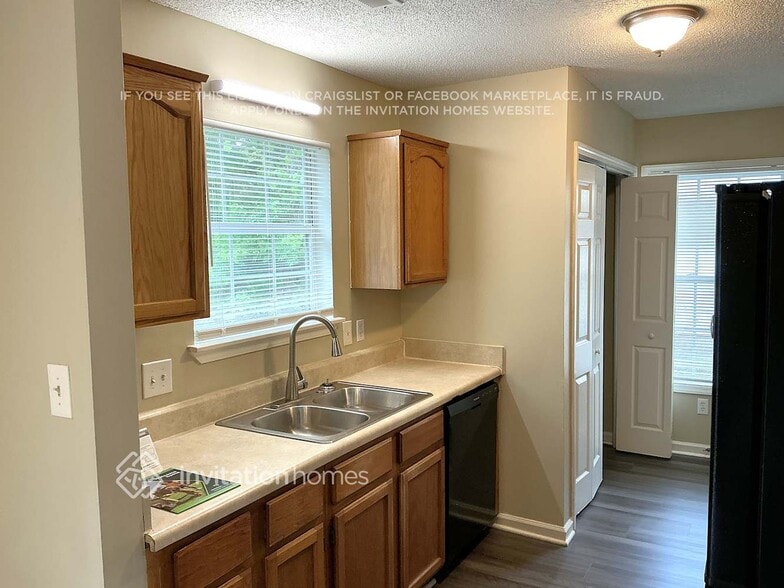 Building Photo - 7609 Denon Hills Dr