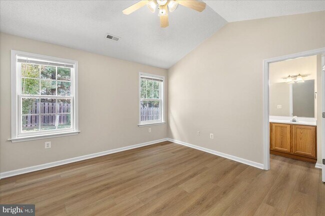 Building Photo - 5703 Halifax Ct