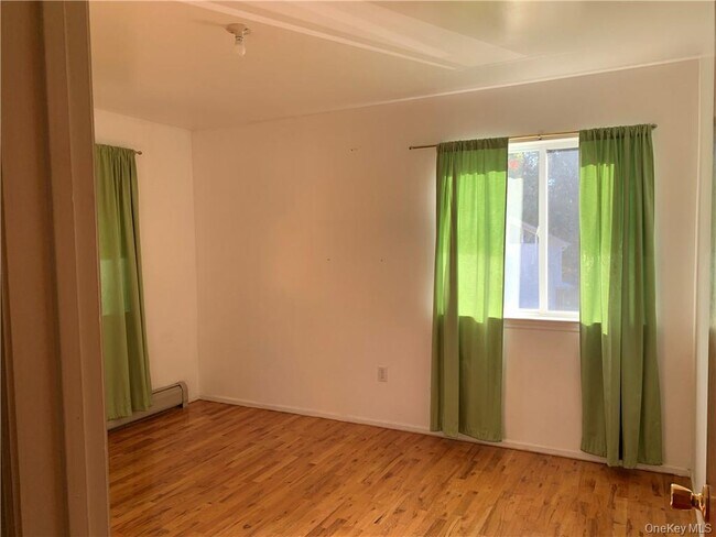 Building Photo - 3 Rella Dr