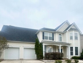Building Photo - WELCOMING FOUR BEDROOM HOME IN WILLOWBROOKE