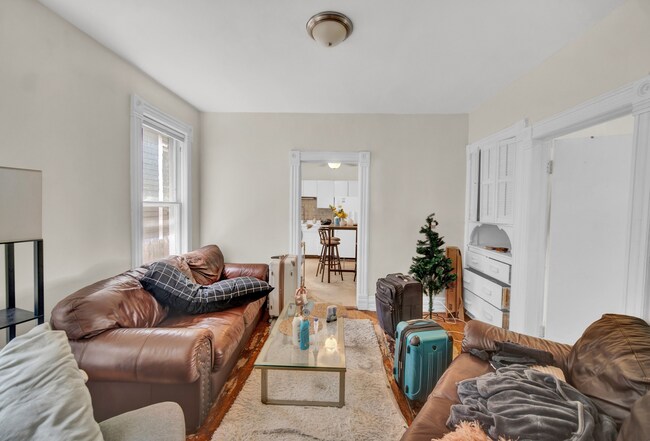 Building Photo - 2018 Pratt Ct