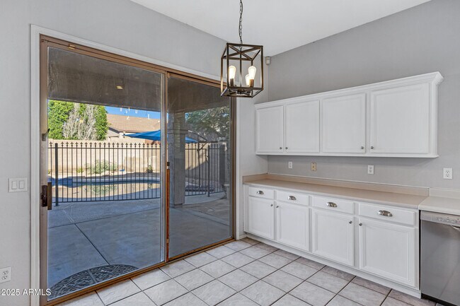 Building Photo - 2236 W Periwinkle Way