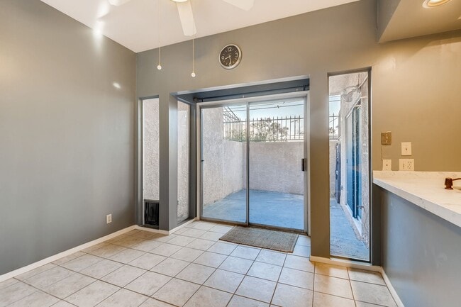 Building Photo - Immaculate 2 bedroom condo with all the ap...