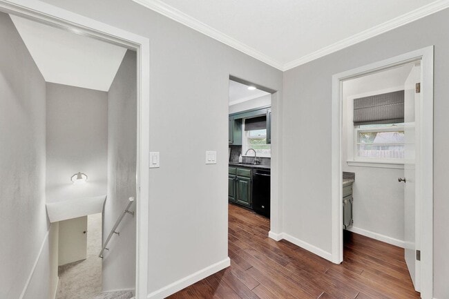 Building Photo - Charming Ranch in Rockwood!