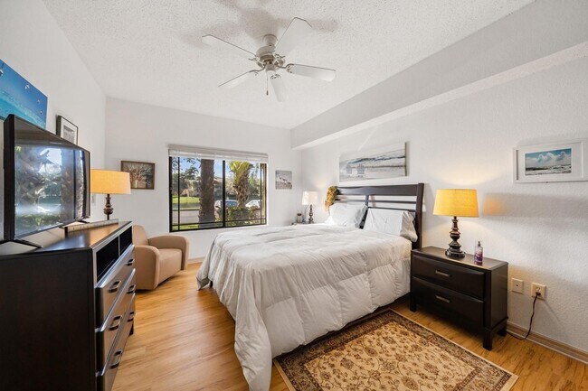 Building Photo - 3019 Alcazar Pl