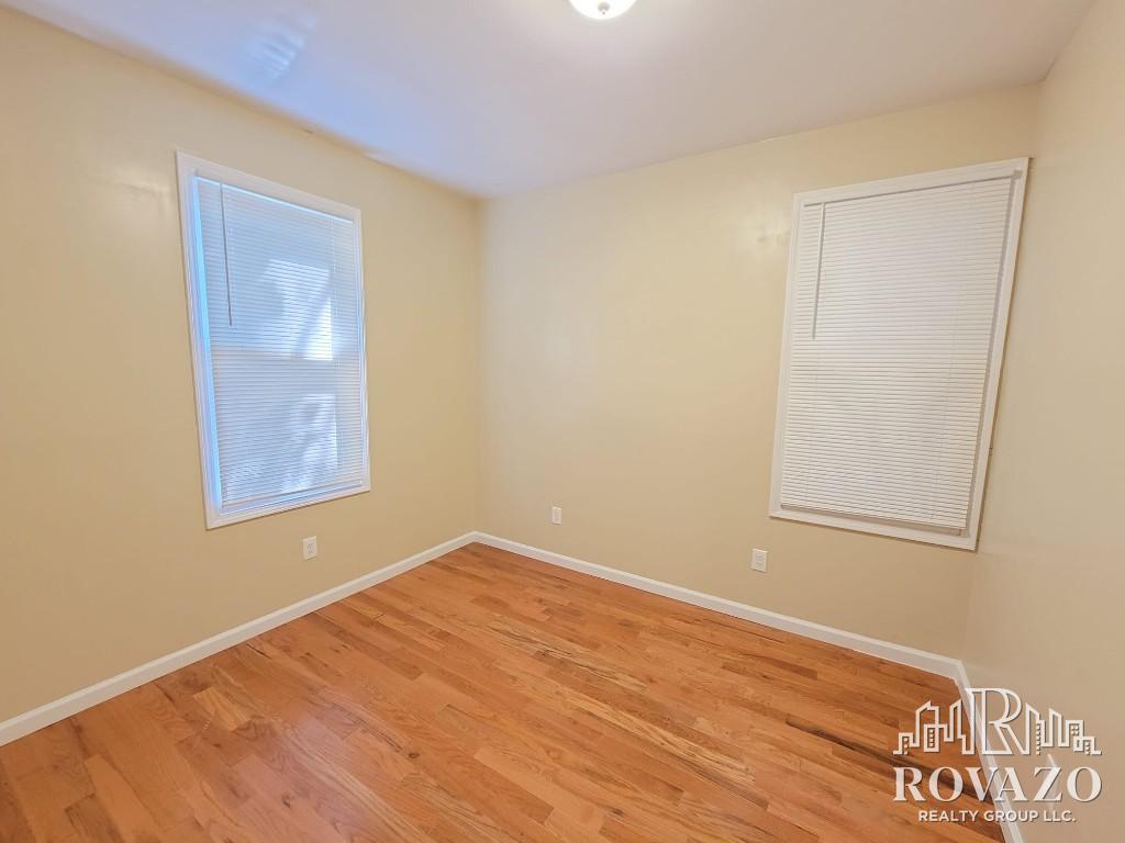 Building Photo - 384 21st St