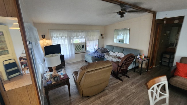 Building Photo - 2023 St Lucie Blvd