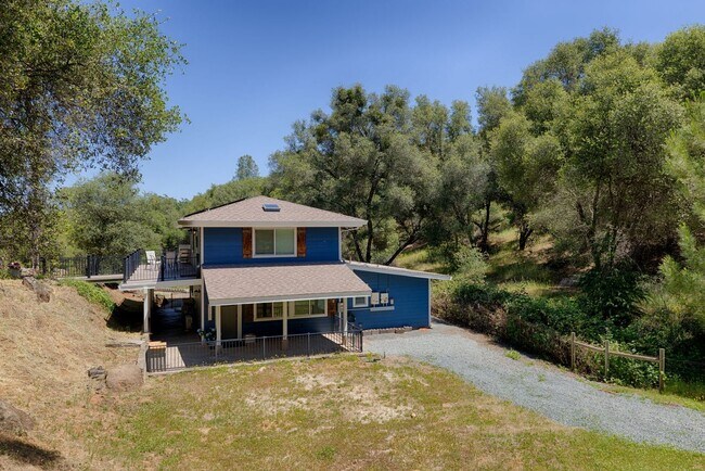 Building Photo - Private Gated 3BD/2BA Home on Acreage – Close to Bear River Highschool
