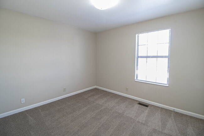 Building Photo - 288 Northridge Dr